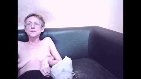 sexygeny @ myfreecams on 20240425