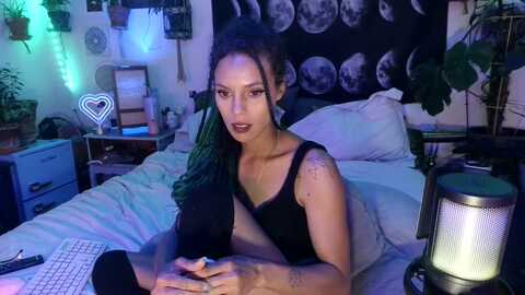 lunarlexxx @ myfreecams on 20240426
