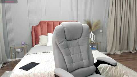 nelliecutest @ myfreecams on 20240426