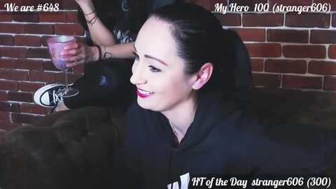 quinniesmile @ myfreecams on 20240426