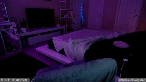 angiefae @ myfreecams on 20240427