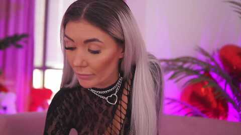 falllingangel @ myfreecams on 20240427
