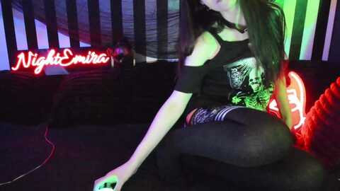 nightemira @ myfreecams on 20240427