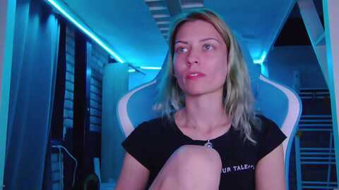 karoline121 @ myfreecams on 20240428