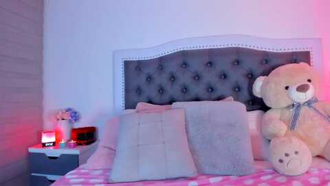 sweetmar23 @ myfreecams on 20240428