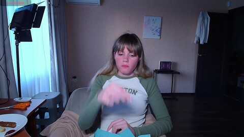 coconutik @ myfreecams on 20240429