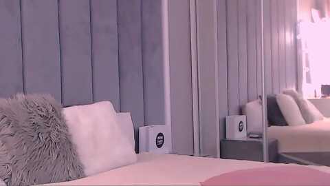 selenalo @ myfreecams on 20240430