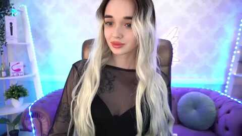 trixiehey @ myfreecams on 20240430