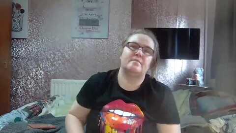 yummymummy39 @ myfreecams on 20240502