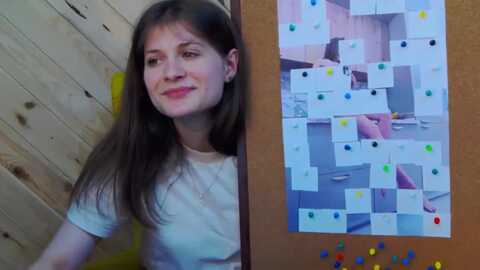 lesliekat @ myfreecams on 20240505