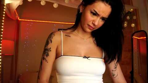 naomii18 @ myfreecams on 20240506