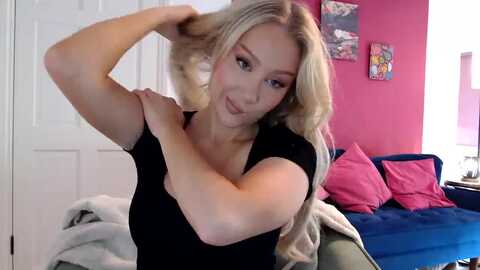 petiteavax @ myfreecams on 20240506