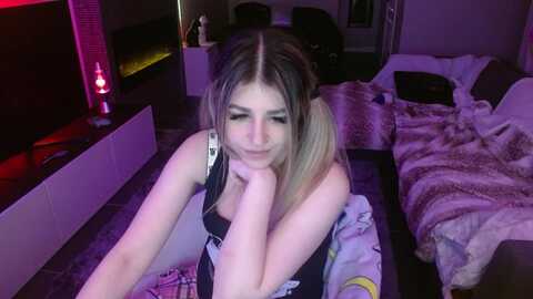 serafina @ myfreecams on 20240506