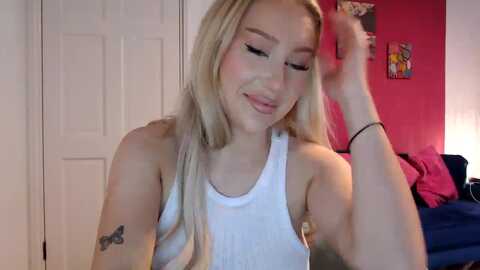 petiteavax @ myfreecams on 20240507
