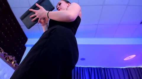 hotskinnyx @ myfreecams on 20240508