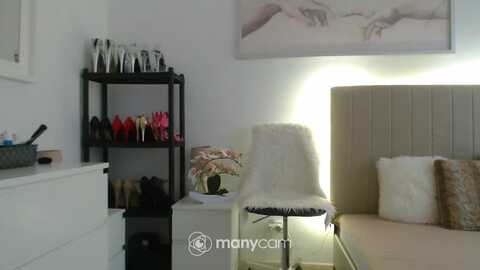 hrystina_ @ myfreecams on 20240508