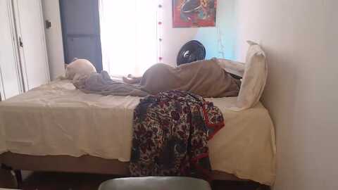lauraflor @ myfreecams on 20240509