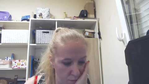 lorenarubia @ myfreecams on 20240509