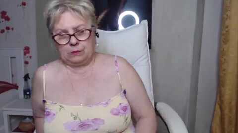 sexylynette4u @ myfreecams on 20240509