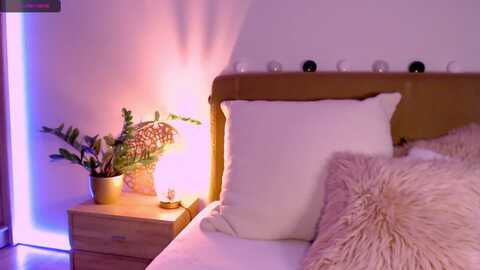 enchanti @ myfreecams on 20240511