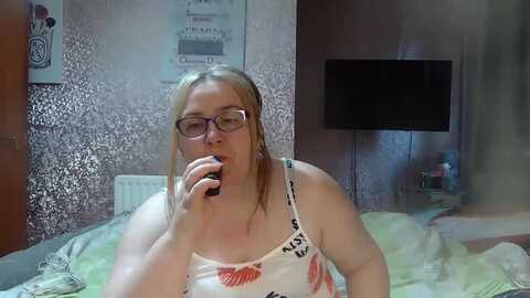 yummymummy39 @ myfreecams on 20240511