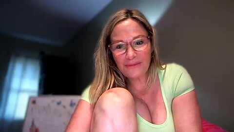 milf_goddess @ myfreecams on 20240512