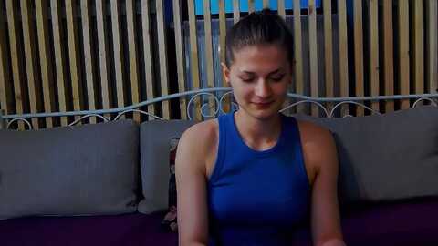 lesliekat @ myfreecams on 20240513