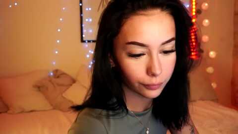 naomii18 @ myfreecams on 20240513