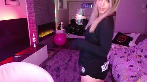 serafina @ myfreecams on 20240513