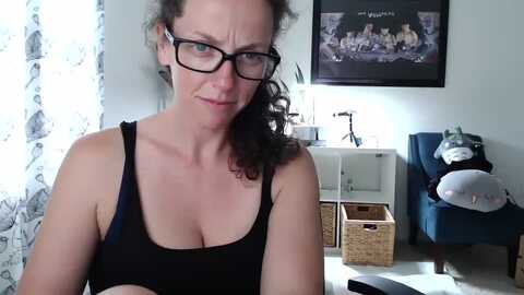 sarah_stark @ myfreecams on 20240516