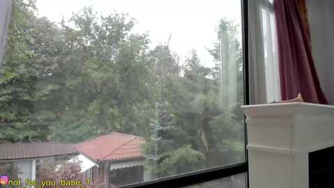 m1ss_ariana @ myfreecams on 20240517