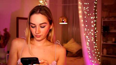 checkmypeach @ myfreecams on 20240518