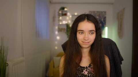 gia_paige18 @ myfreecams on 20240519