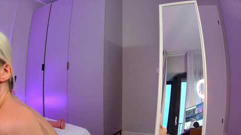 loren_wood @ myfreecams on 20240519