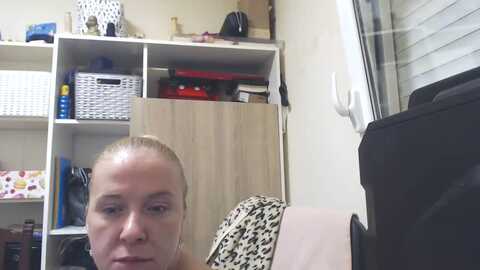 lorenarubia @ myfreecams on 20240519