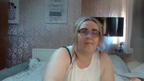 yummymummy39 @ myfreecams on 20240519