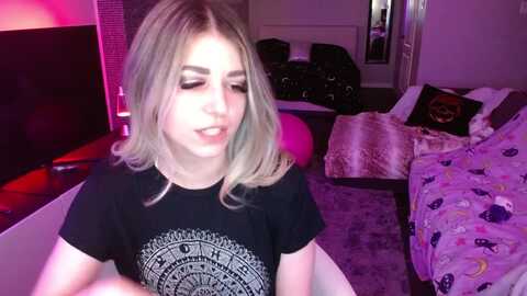 serafina @ myfreecams on 20240520