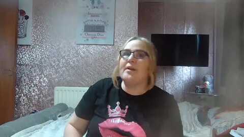 yummymummy39 @ myfreecams on 20240521
