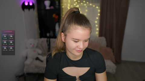 alaina__fox @ myfreecams on 20240522