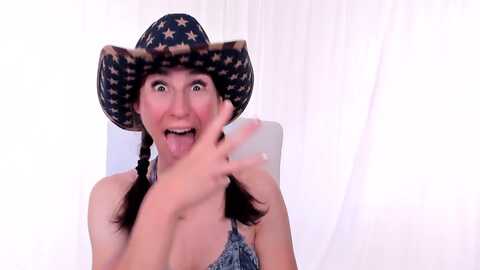 olivia @ myfreecams on 20240522