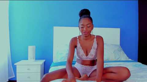 rianaharpert @ myfreecams on 20240522