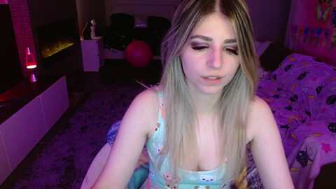 serafina @ myfreecams on 20240522