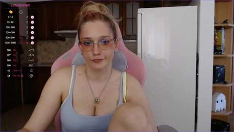 monicmoon18 @ myfreecams on 20240523