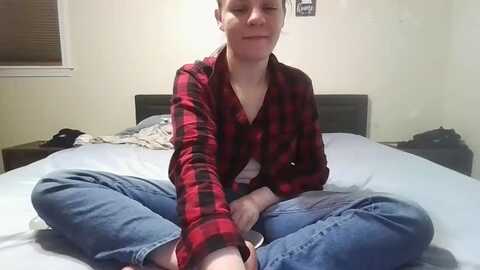 average_girl @ myfreecams on 20240524