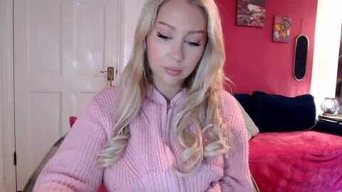 petiteavax @ myfreecams on 20240524