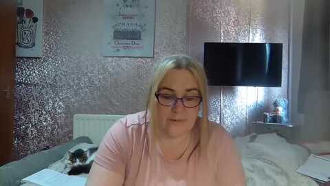yummymummy39 @ myfreecams on 20240525