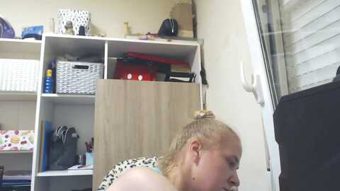 lorenarubia @ myfreecams on 20240526