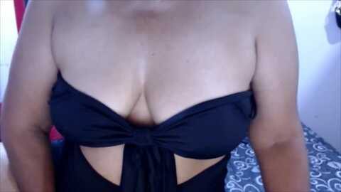 xsophyx10 @ myfreecams on 20240526