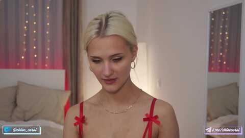 chloecoral @ myfreecams on 20240527