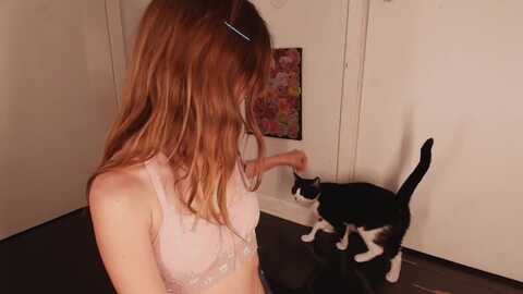naomidee @ myfreecams on 20240527